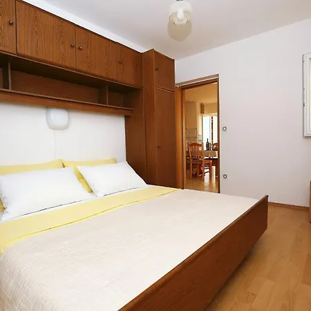 Apartment Apartments By The Sea Prizba, Korcula - 9255