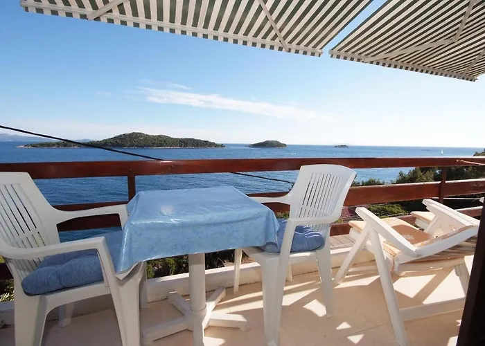 Apartments By The Sea Prizba, Korcula - 9255 *